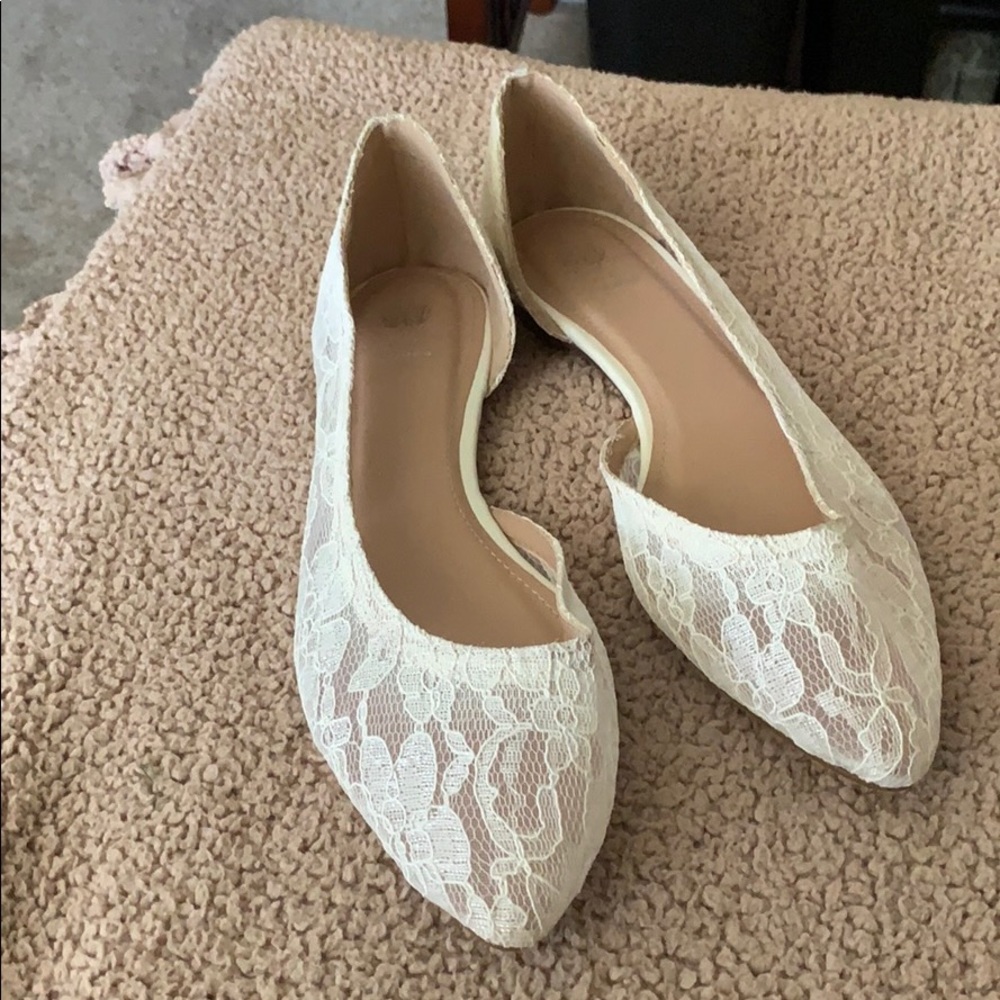 G c lace shoes